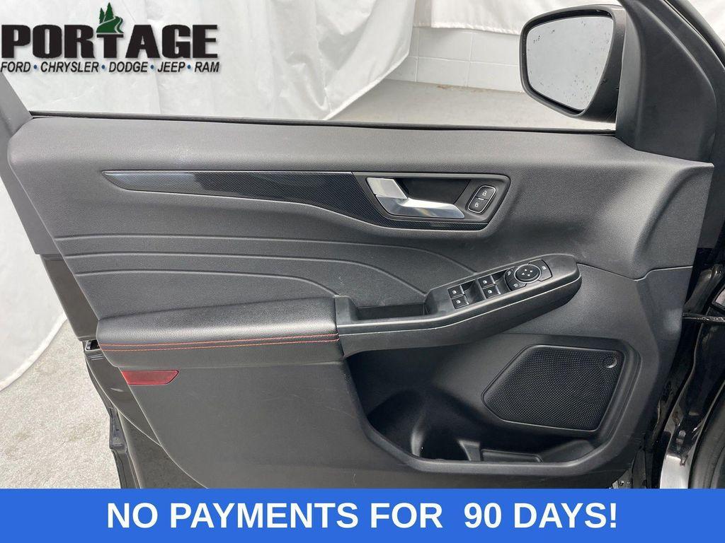 used 2023 Ford Escape car, priced at $21,998
