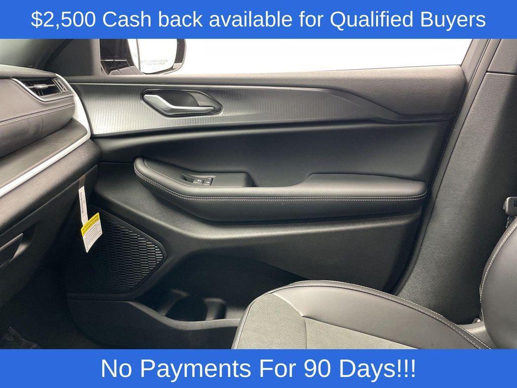 new 2025 Jeep Grand Cherokee L car, priced at $46,575