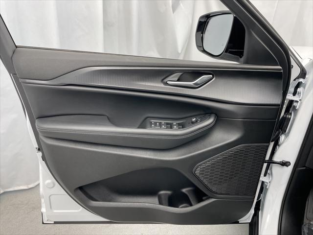 new 2025 Jeep Grand Cherokee L car, priced at $43,159