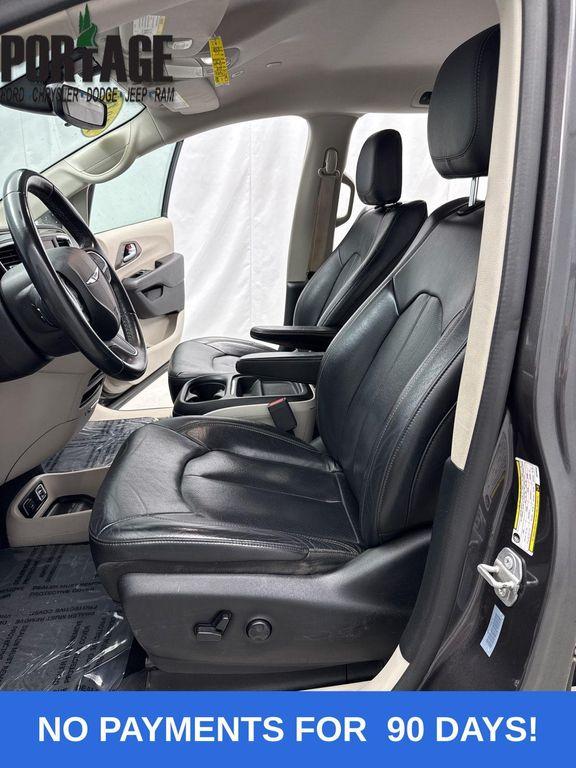 used 2018 Chrysler Pacifica car, priced at $12,498