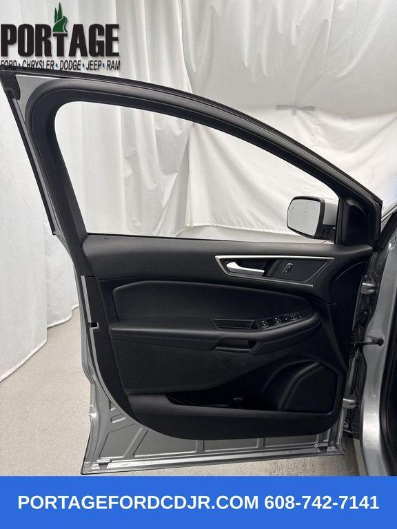 used 2024 Ford Edge car, priced at $22,998