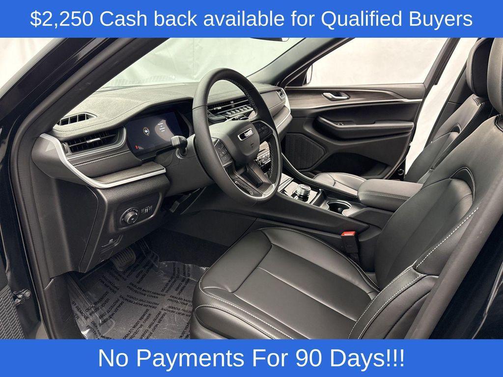 new 2025 Jeep Grand Cherokee car, priced at $46,269