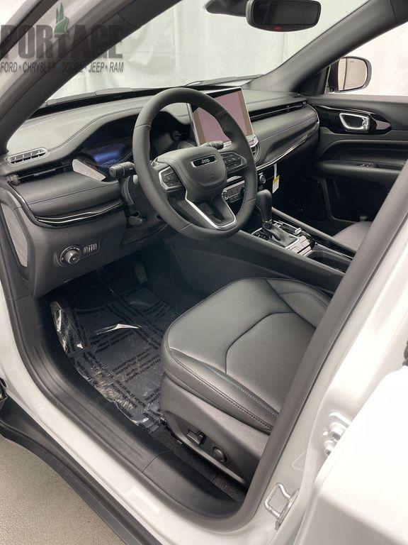 new 2025 Jeep Compass car, priced at $33,811