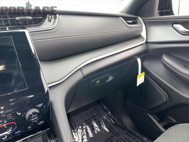 new 2025 Jeep Grand Cherokee L car, priced at $44,712