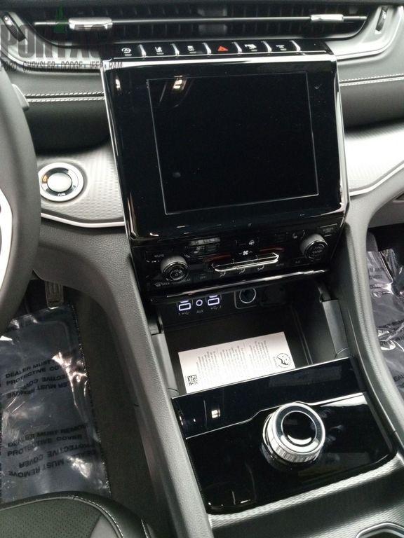 new 2025 Jeep Grand Cherokee L car, priced at $42,979
