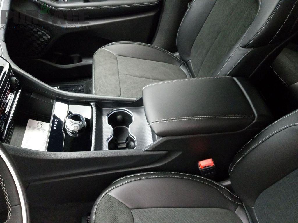 new 2025 Jeep Grand Cherokee L car, priced at $42,979