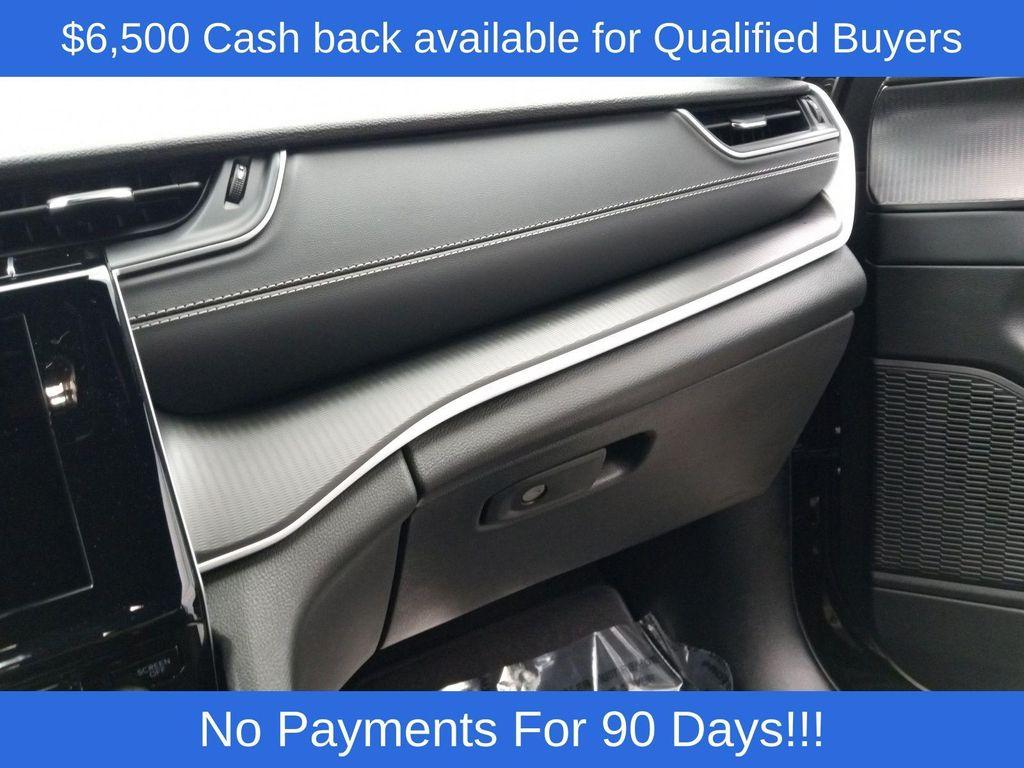 new 2025 Jeep Grand Cherokee L car, priced at $39,392