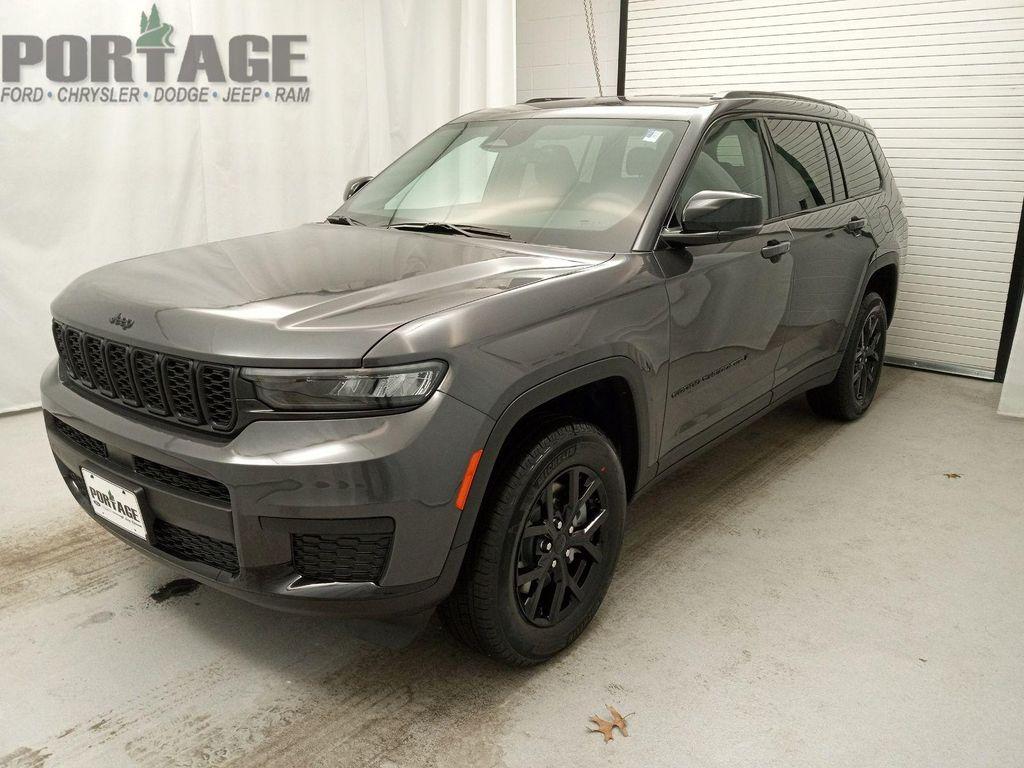 new 2025 Jeep Grand Cherokee L car, priced at $42,979