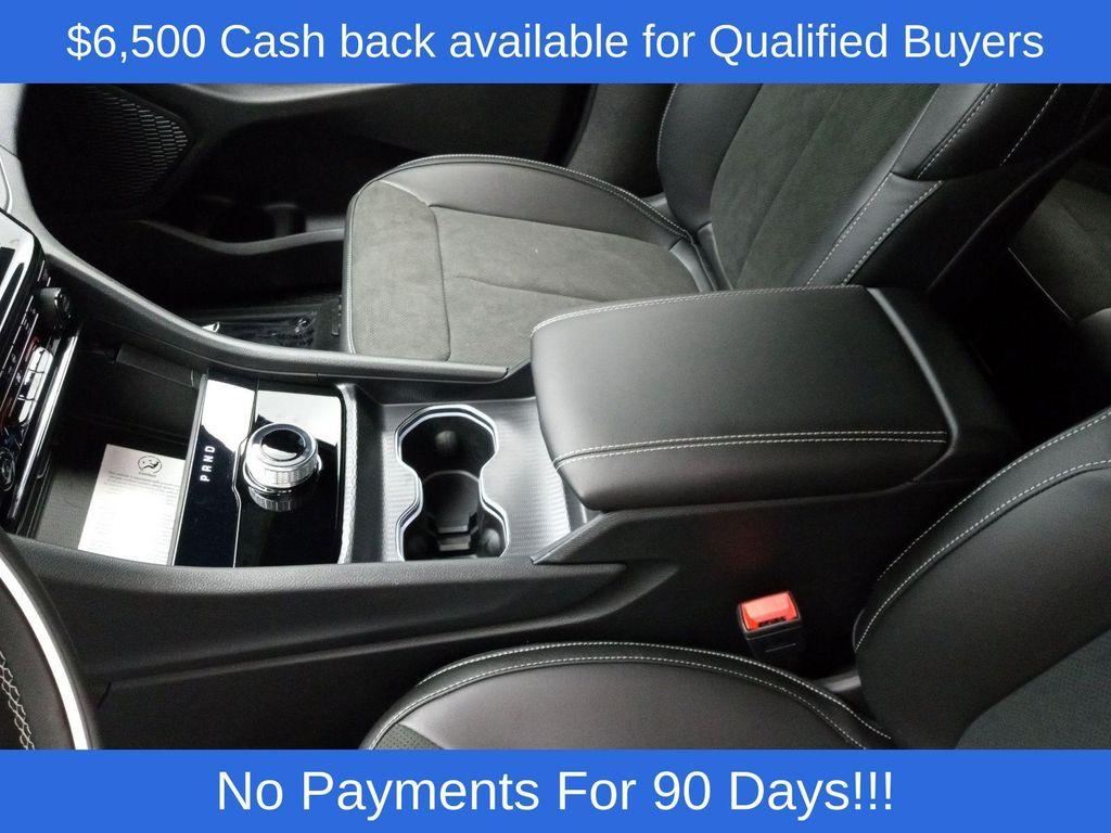 new 2025 Jeep Grand Cherokee L car, priced at $39,392