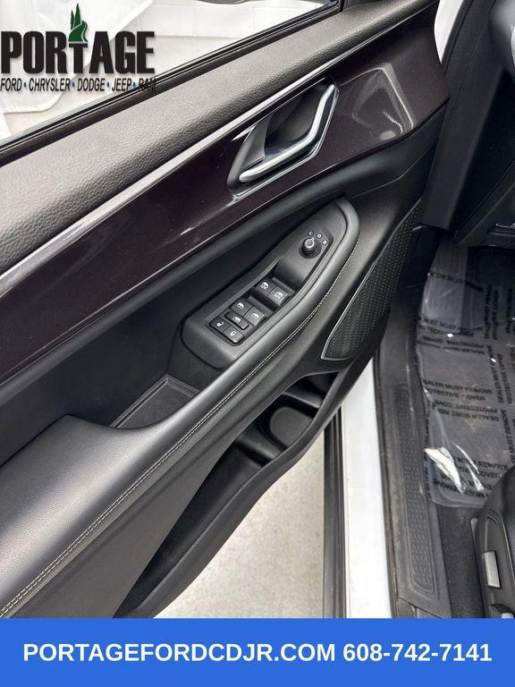 used 2022 Jeep Grand Cherokee L car, priced at $30,998
