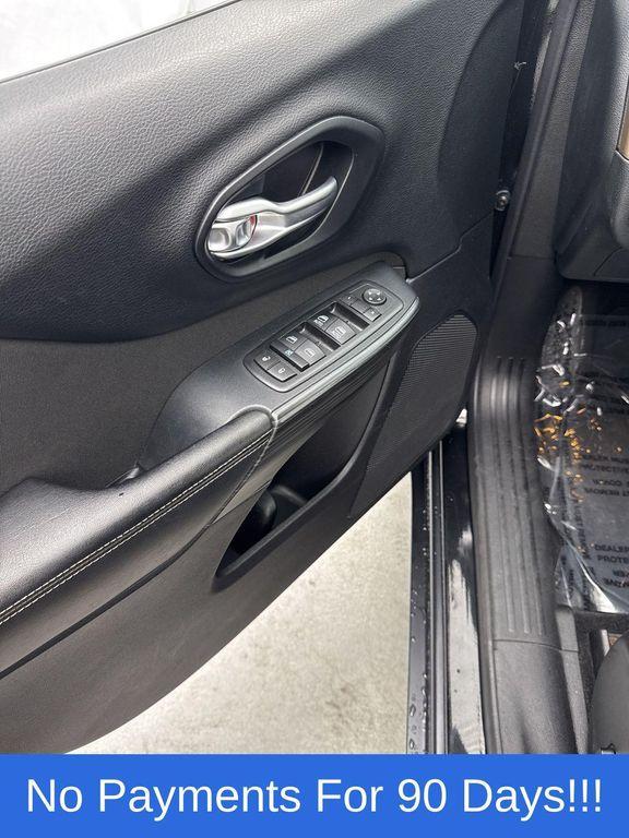 used 2016 Jeep Cherokee car, priced at $11,798