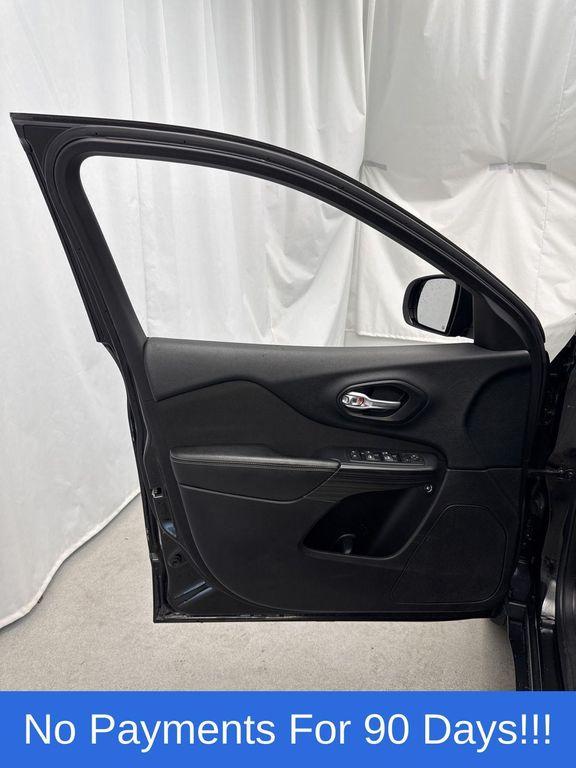 used 2016 Jeep Cherokee car, priced at $11,798