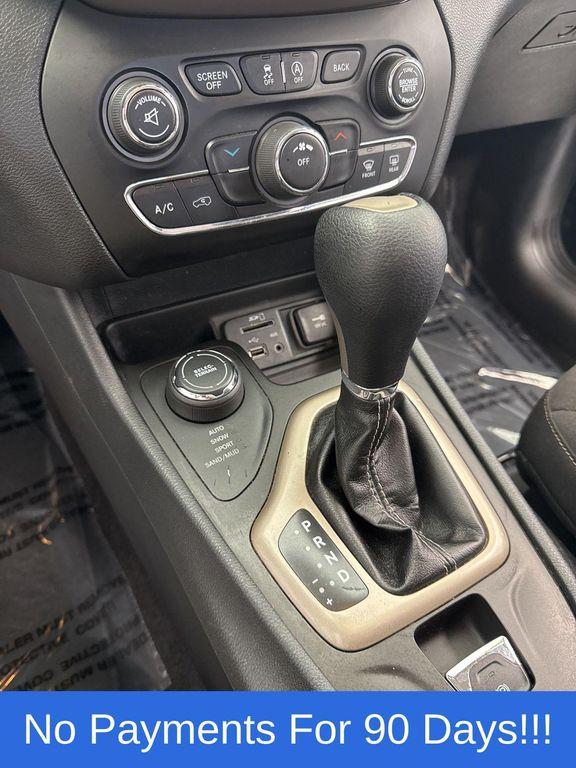 used 2016 Jeep Cherokee car, priced at $11,798