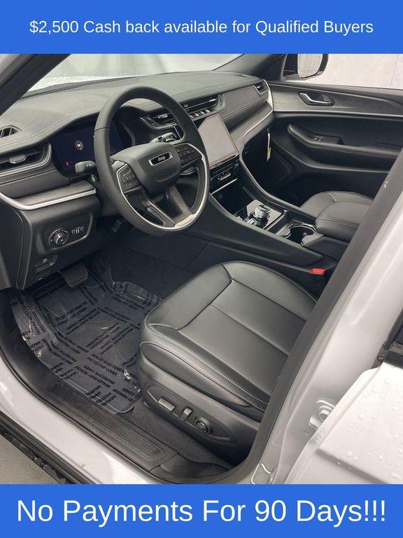 new 2025 Jeep Grand Cherokee L car, priced at $46,618