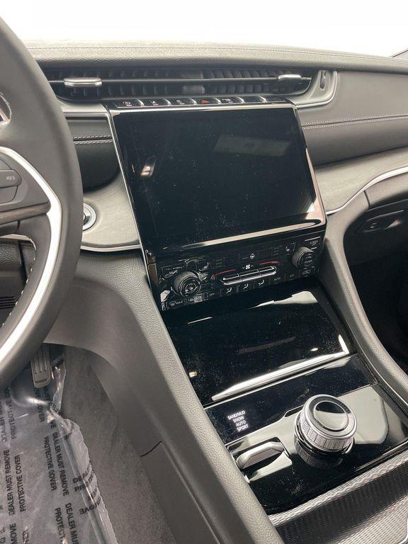 new 2025 Jeep Grand Cherokee L car, priced at $47,118