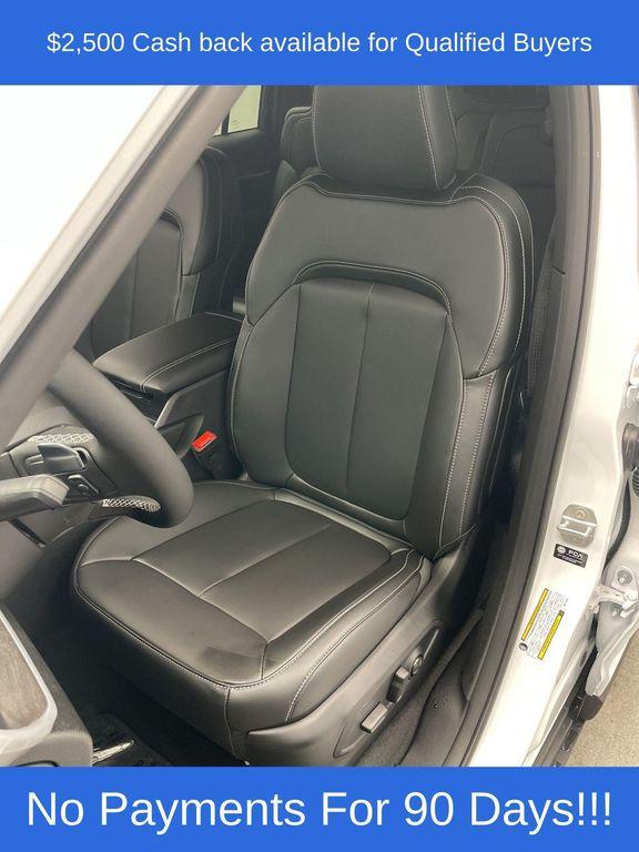 new 2025 Jeep Grand Cherokee L car, priced at $46,618