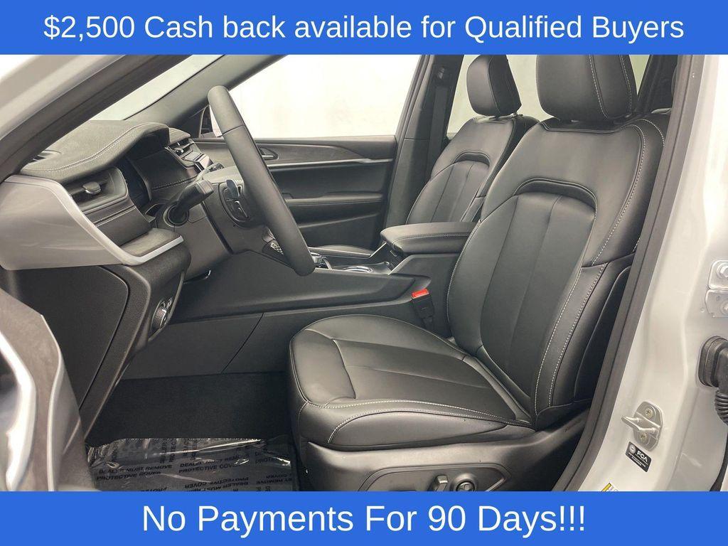 new 2025 Jeep Grand Cherokee L car, priced at $46,618