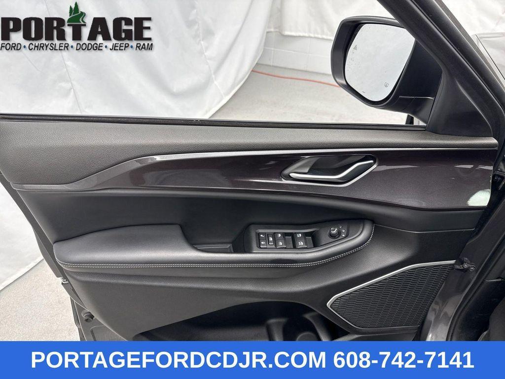 used 2022 Jeep Grand Cherokee L car, priced at $28,998