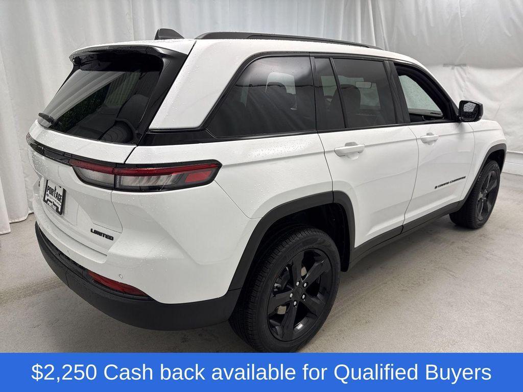 new 2025 Jeep Grand Cherokee car, priced at $44,033