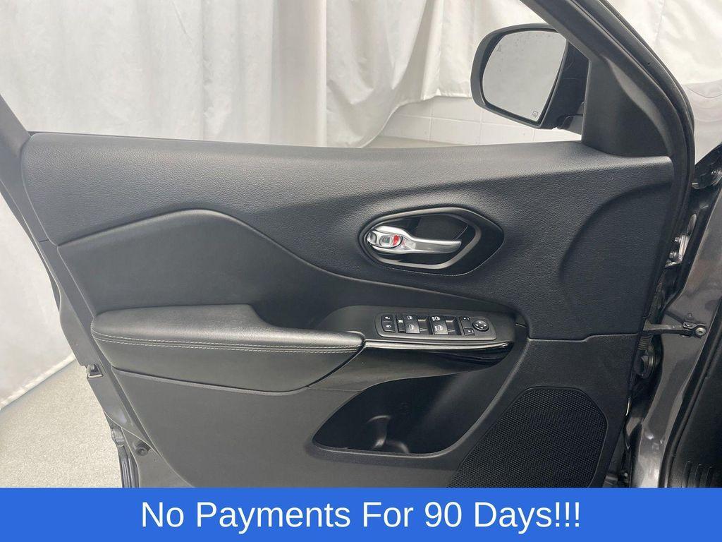 used 2023 Jeep Cherokee car, priced at $21,498