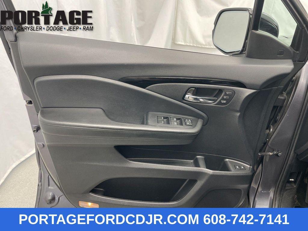 used 2020 Honda Pilot car, priced at $23,498