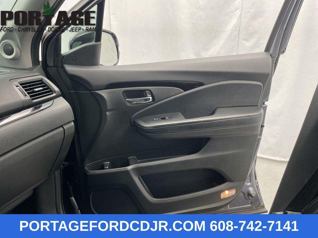 used 2020 Honda Pilot car, priced at $23,498