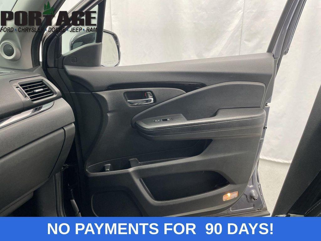 used 2020 Honda Pilot car, priced at $24,498
