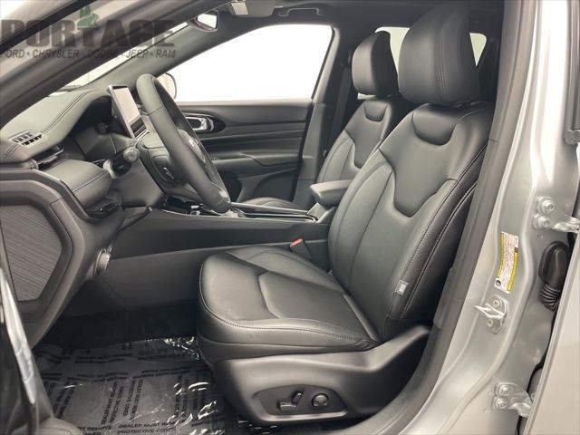 new 2025 Jeep Compass car, priced at $37,013