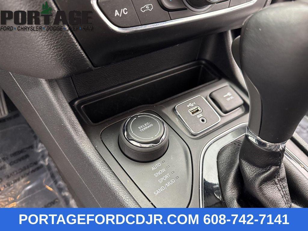 used 2019 Jeep Cherokee car, priced at $19,998