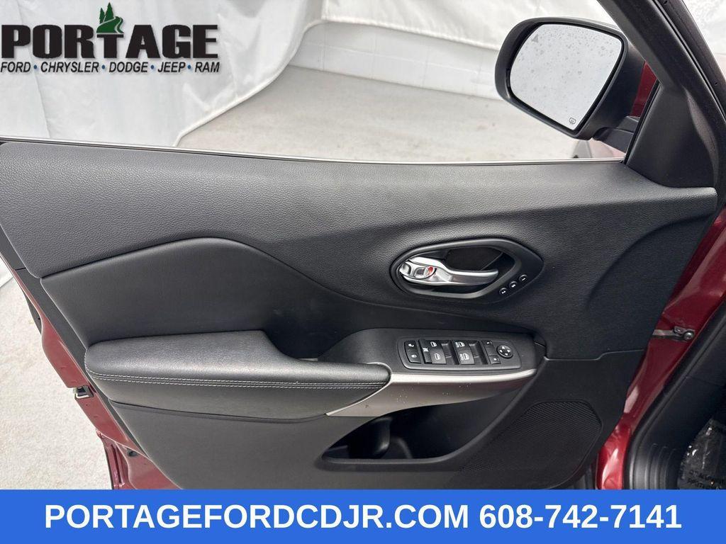 used 2019 Jeep Cherokee car, priced at $19,998