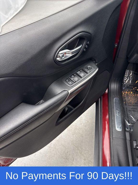 used 2019 Jeep Cherokee car, priced at $19,498