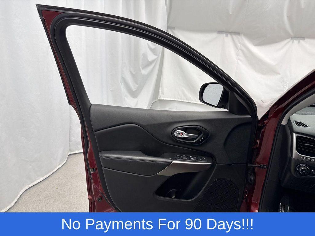 used 2019 Jeep Cherokee car, priced at $19,498