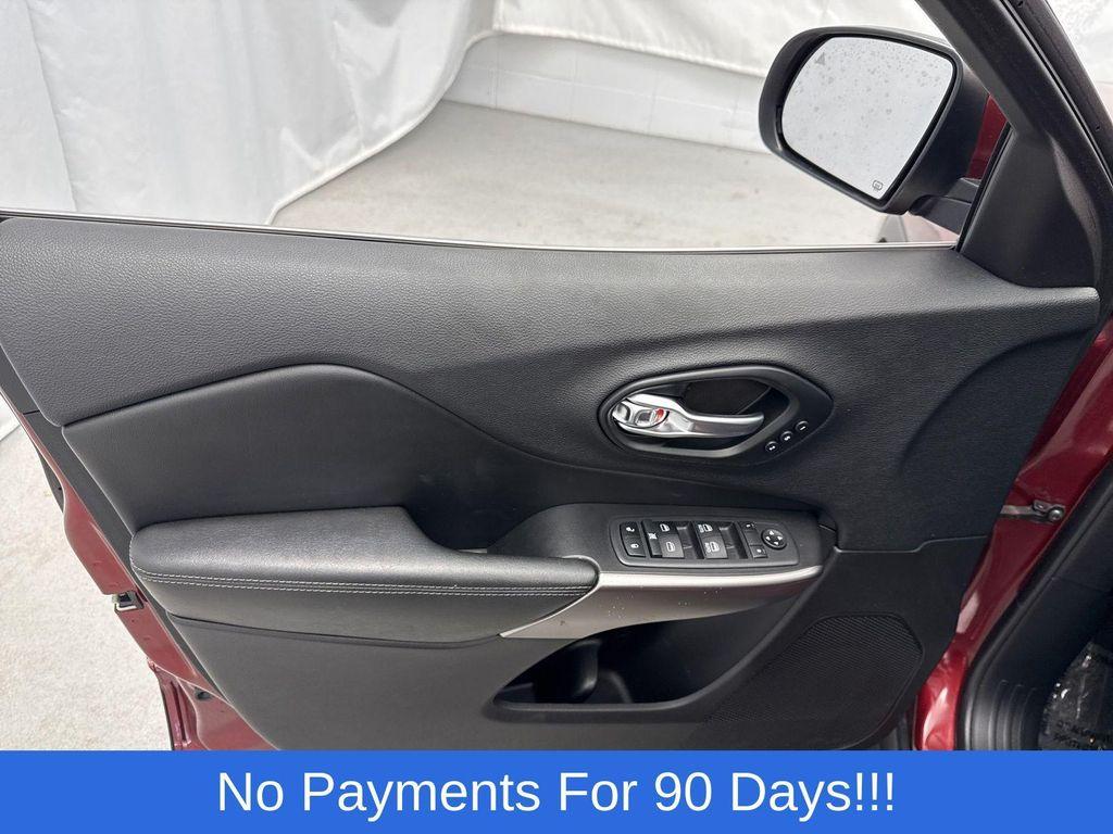 used 2019 Jeep Cherokee car, priced at $19,498