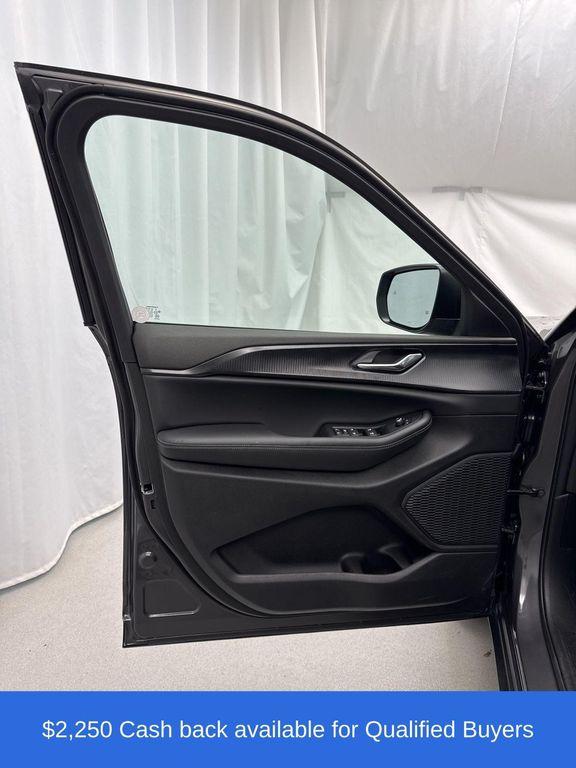 new 2025 Jeep Grand Cherokee car, priced at $38,625