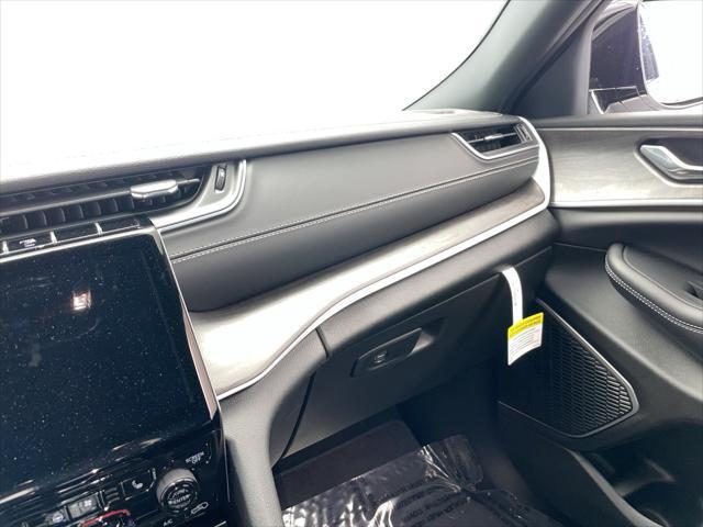 new 2025 Jeep Grand Cherokee L car, priced at $52,056