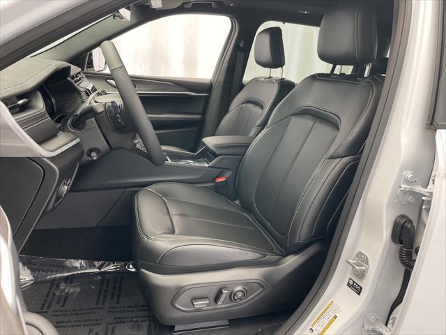 new 2025 Jeep Grand Cherokee L car, priced at $52,056