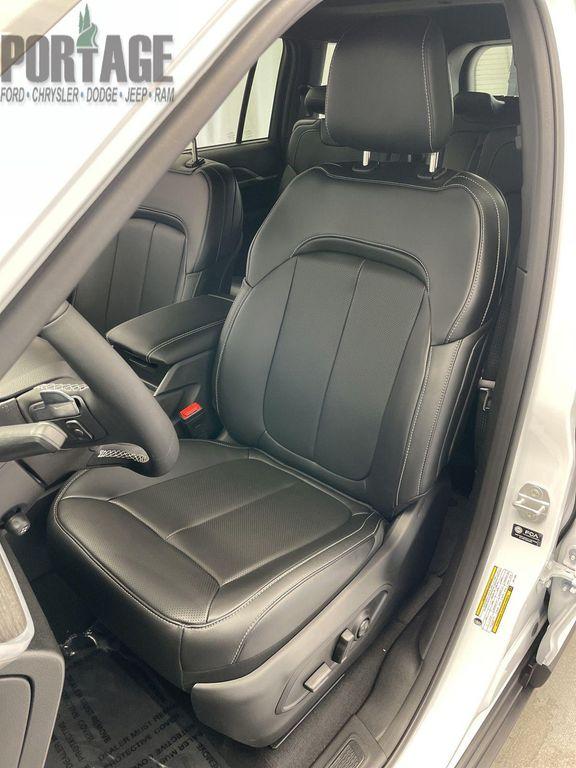 new 2025 Jeep Grand Cherokee L car, priced at $49,008