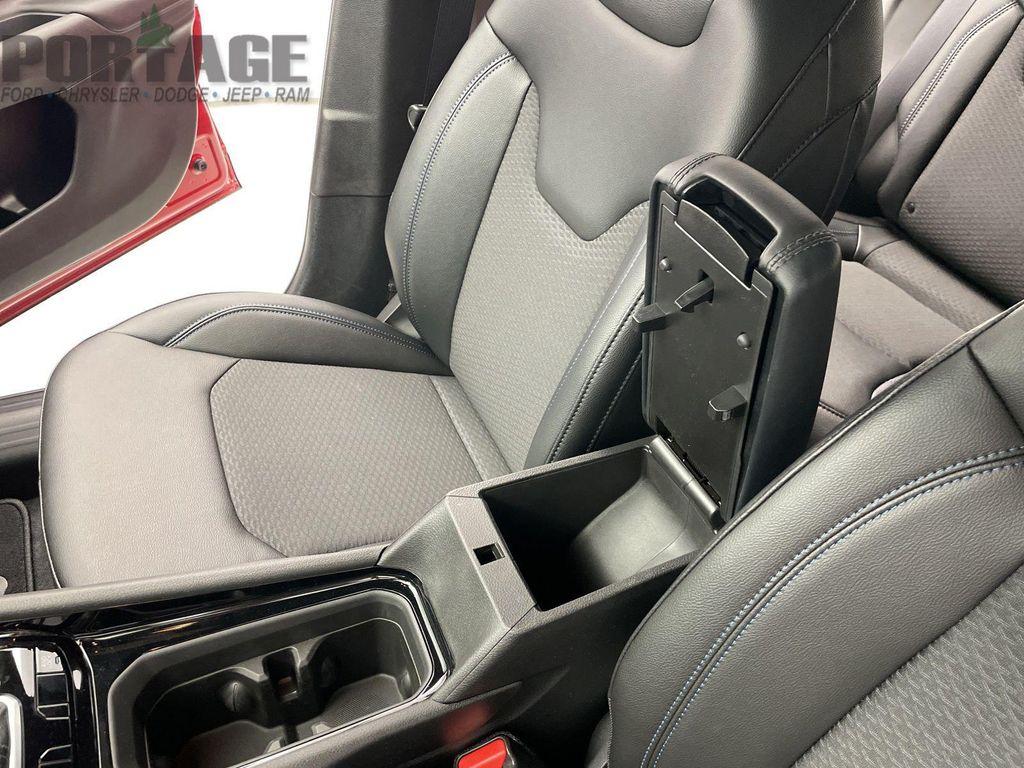 new 2025 Jeep Compass car, priced at $27,385