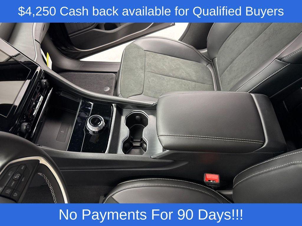 new 2025 Jeep Grand Cherokee car, priced at $41,975