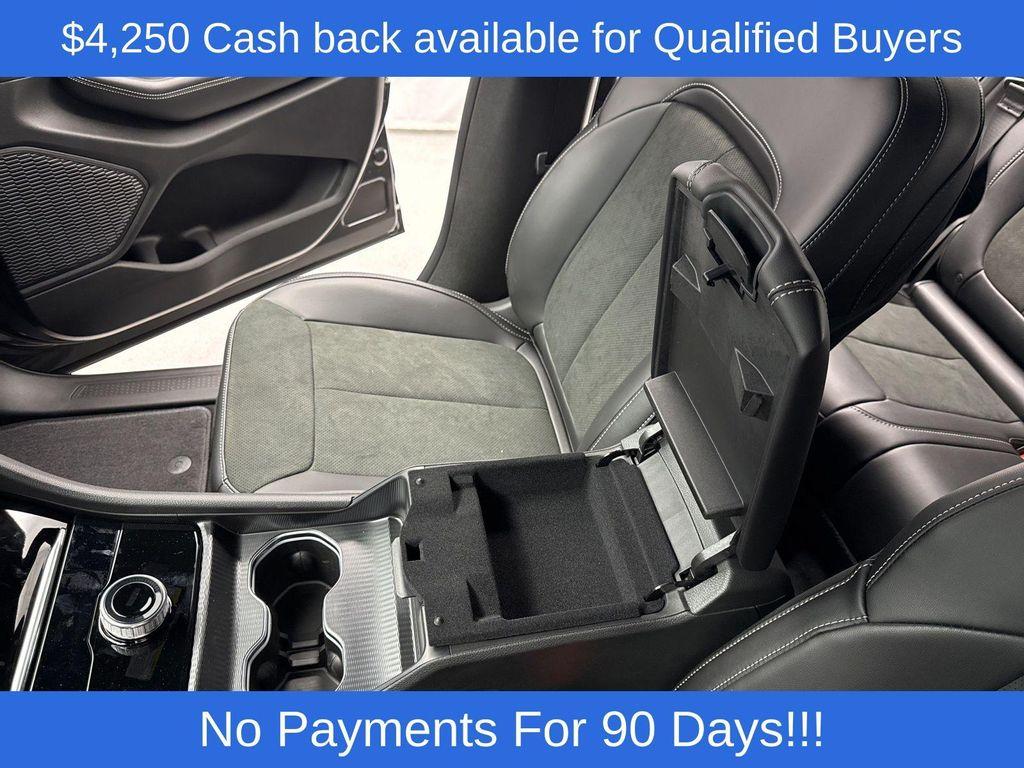 new 2025 Jeep Grand Cherokee car, priced at $41,975