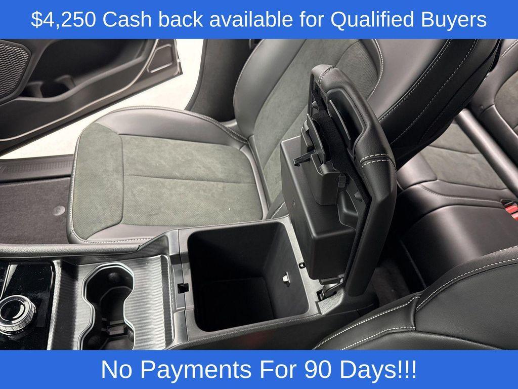 new 2025 Jeep Grand Cherokee car, priced at $41,975