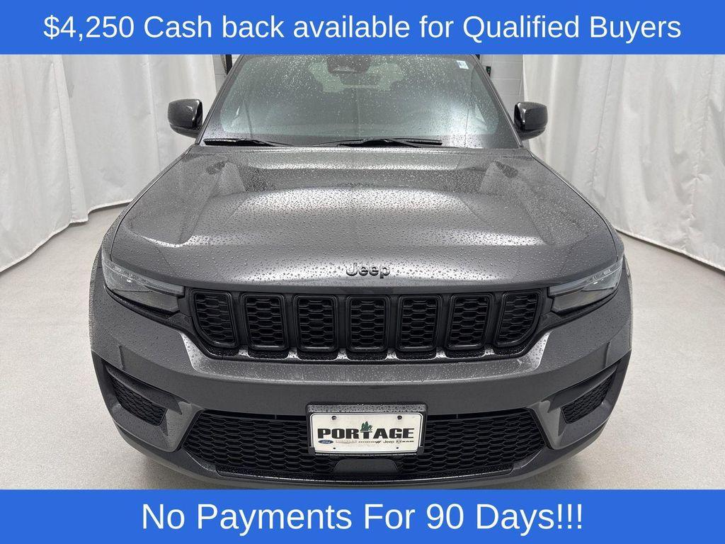 new 2025 Jeep Grand Cherokee car, priced at $41,975