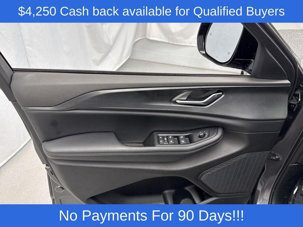 new 2025 Jeep Grand Cherokee car, priced at $41,975