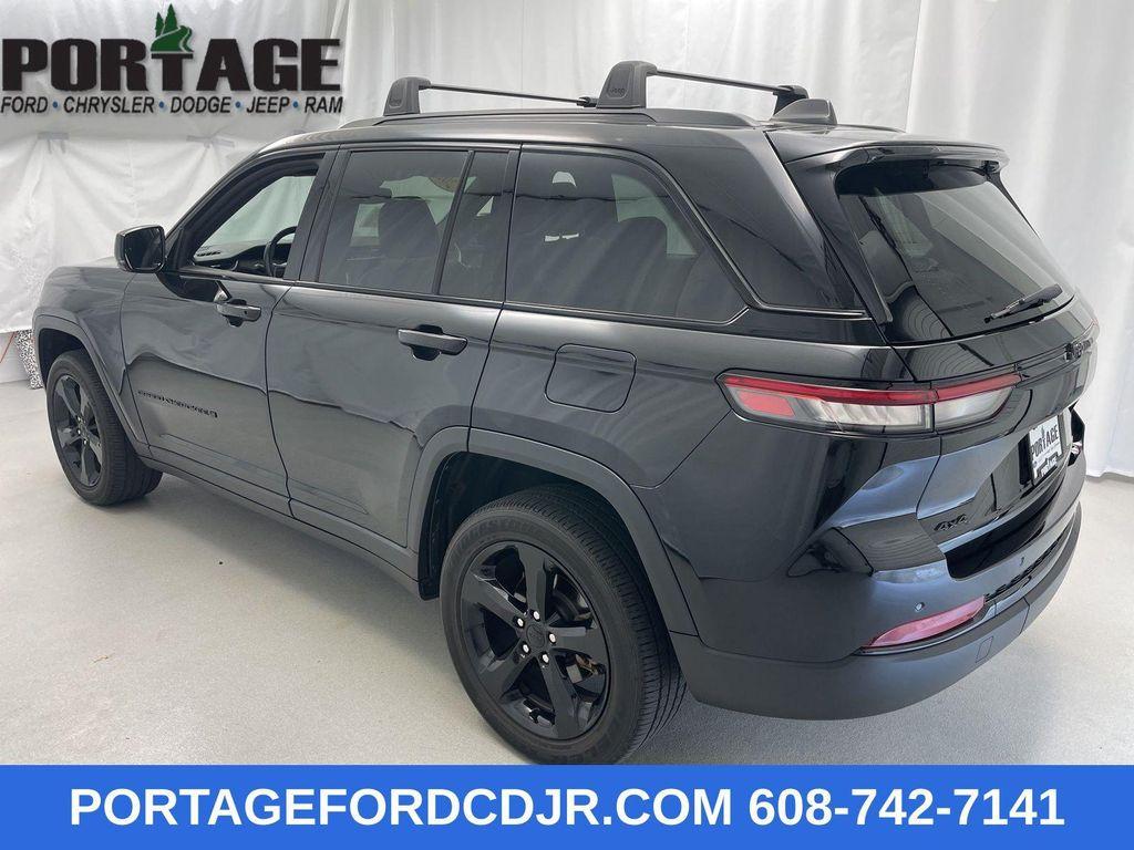 used 2022 Jeep Grand Cherokee car, priced at $30,998
