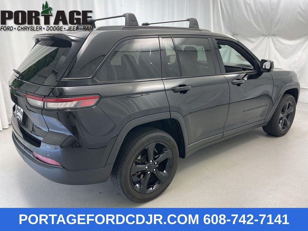 used 2022 Jeep Grand Cherokee car, priced at $30,998