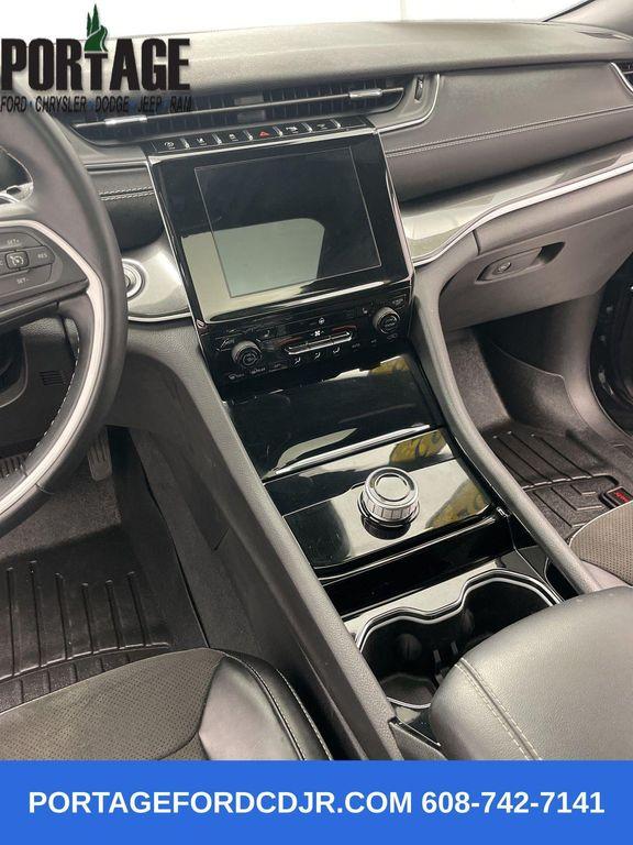 used 2022 Jeep Grand Cherokee car, priced at $30,998