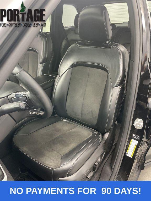 used 2022 Jeep Grand Cherokee car, priced at $29,998