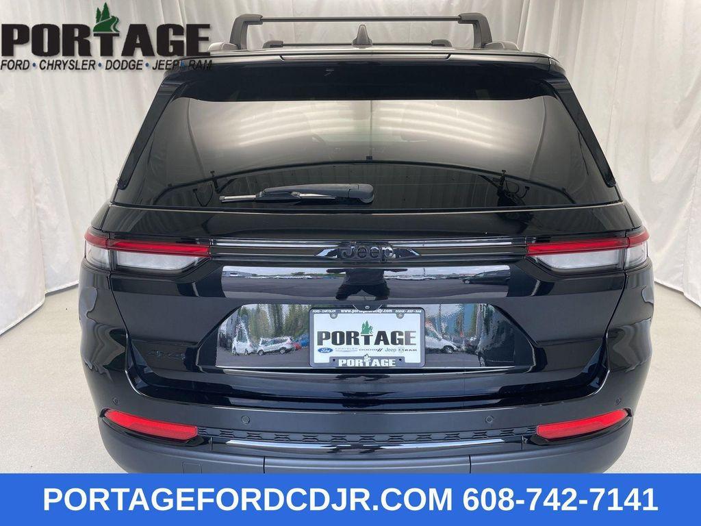 used 2022 Jeep Grand Cherokee car, priced at $30,998