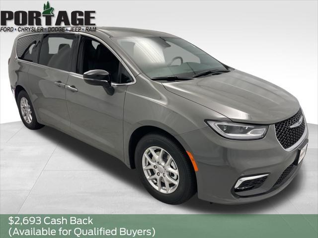 new 2025 Chrysler Pacifica car, priced at $41,247