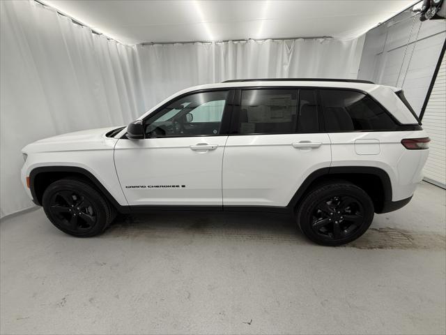 new 2025 Jeep Grand Cherokee car, priced at $41,609